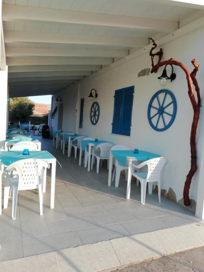 B&B And Home Restaurant La Casa Del Pescatore SantʼAnna Arresi Exterior foto